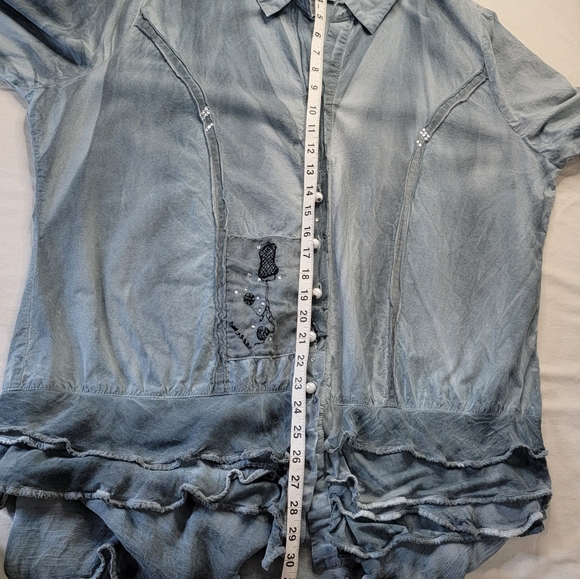 Parsley & Sage Tunic Top Gray Distressed Tie Dye Pearl Button Ruffle Hem Artsy - Picture 11 of 12